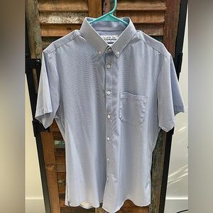 Men’s medium Mizzen+Main short sleeved button down